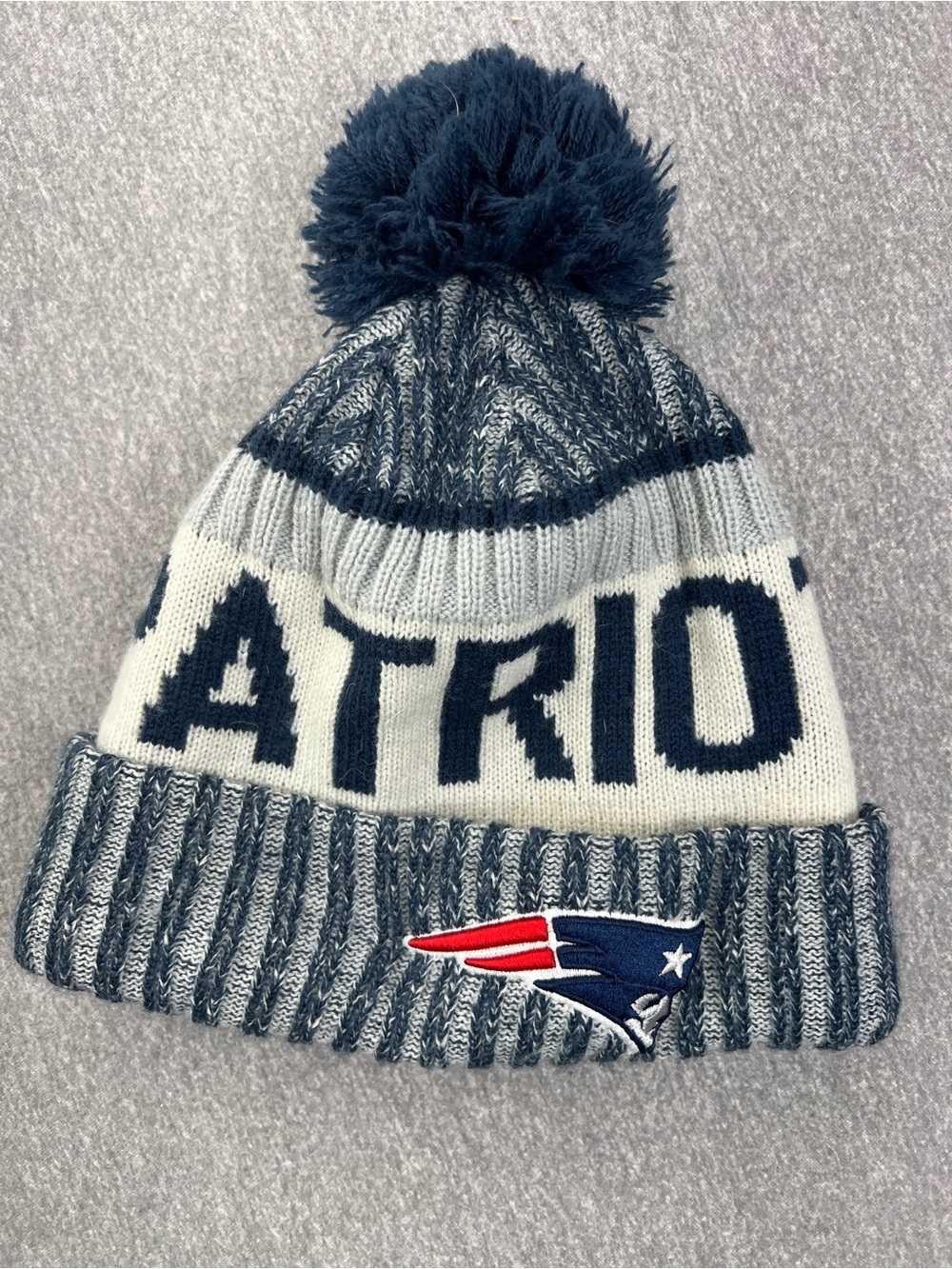 NEW ERA New England Patriots Authentic Acrylic Knit Cap Hat Pom Pom Patch Logo